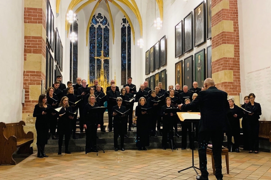 Der Kurt-Thomas-Kammerchor zur Motette in der St. Thomaskirche zu Leipzig im Oktober 2022 | Leitung: Andreas Köhs